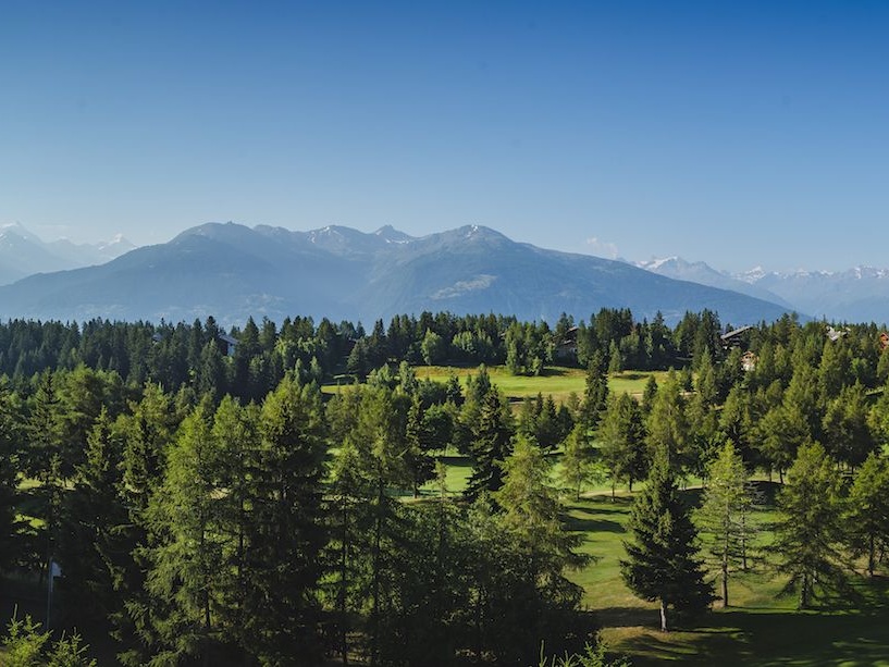 Hôtel Elite Crans Montana - familiale avec vue sur les Alpes Valaisanne et à proximité du Golf Jack Niklaus